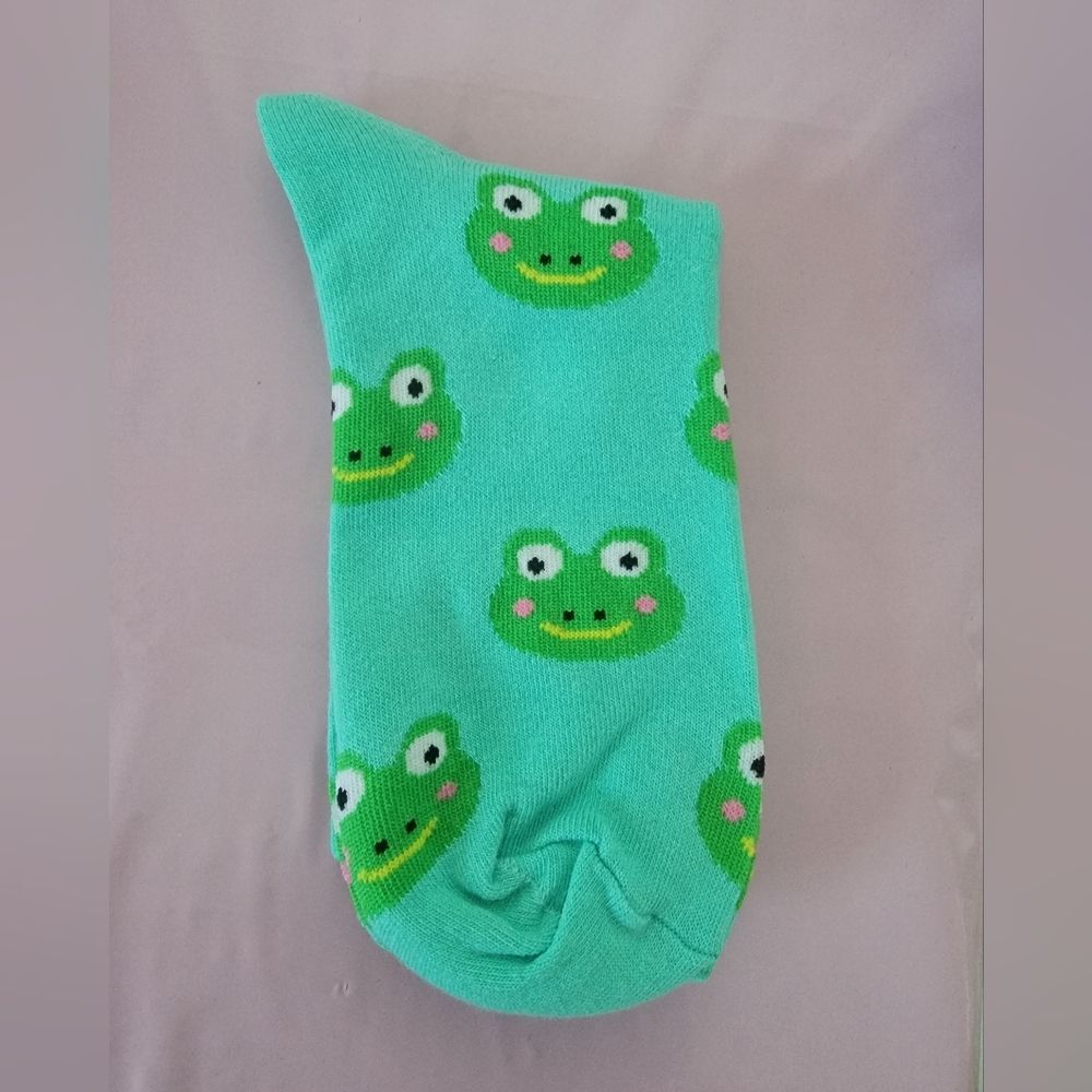 Frog 🫏  Pattern Socks - Picture 2 of 2